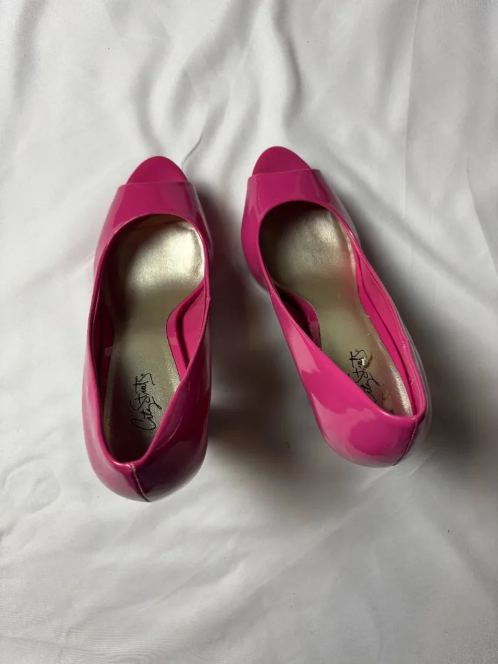 City Streets Women’s Marley Hot Pink Patent Peep Toe Platform Heels | US Size 7